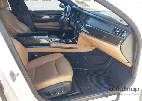 2014 BMW Alpina B7 z USA, uszkodzony, nr VIN WBAYE8C52ED136475